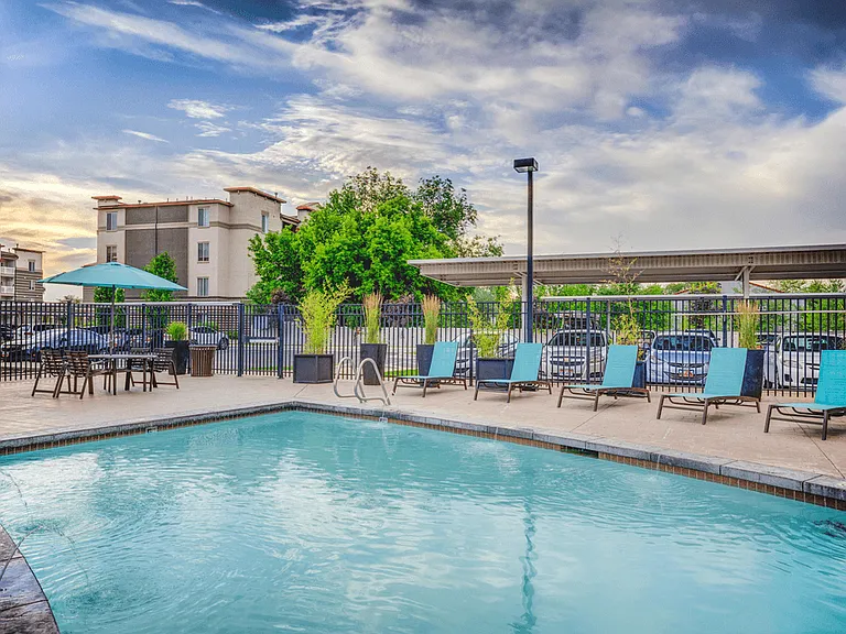 Avida Apartments — Photo 13