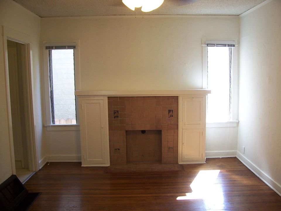 1st image of 7228 Fountain Ave #4
