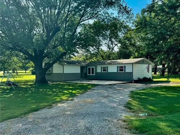 303 Olive St, West Mineral, KS 66782