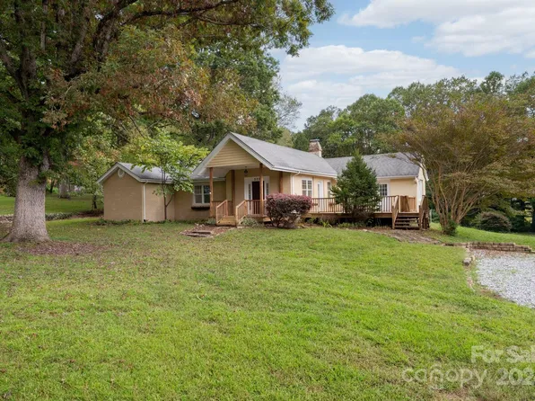 202 Ciccone Dr, Hendersonville, NC 28791