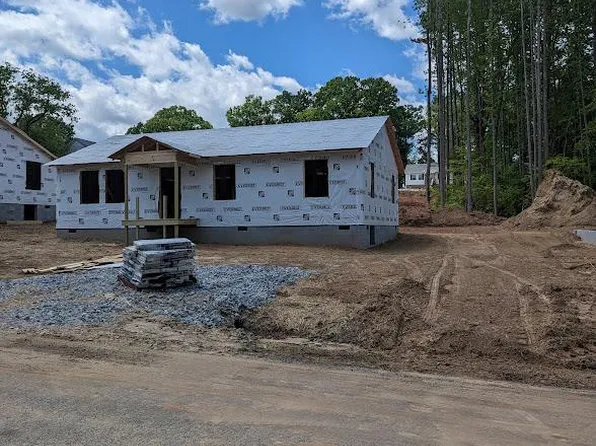 510 Robertson St, South Hill, VA 23970