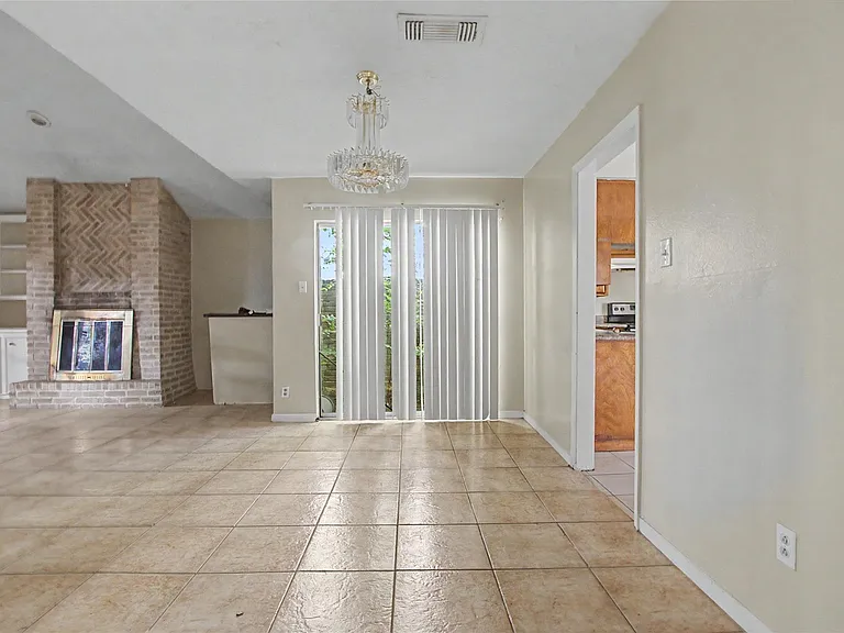 13119 Hollowcreek Park Dr — Photo 5