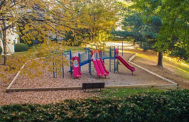 Summit Hills — Photo 16