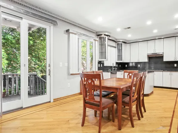 77-16 Kew Forest Lane image 17 of 38