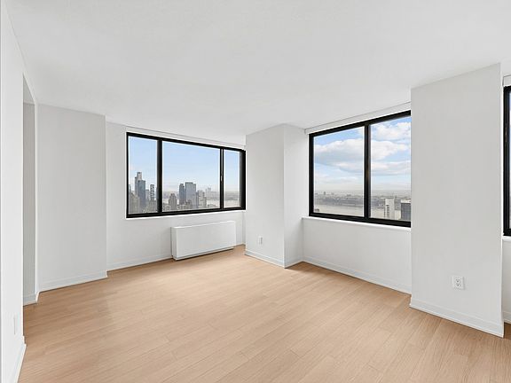 4th image of 1 Columbus Pl APT S48b