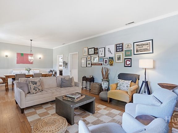 3rd image of 404 E 51st Street