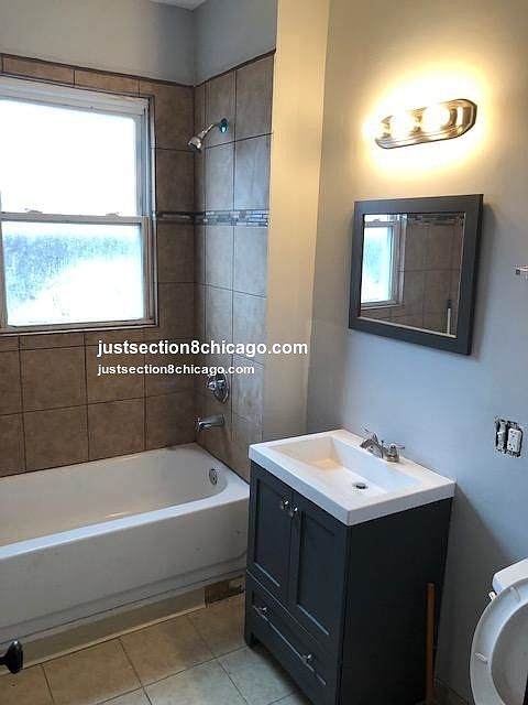 1st image of 6112 S Maplewood Ave #2