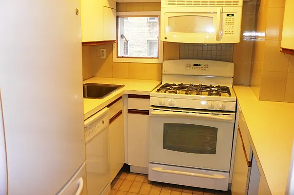 Rented by K.Chang Realty | media 25