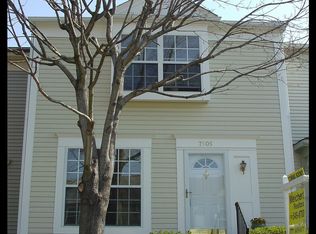 7905 Old Carriage Trl, Alexandria, VA 22315