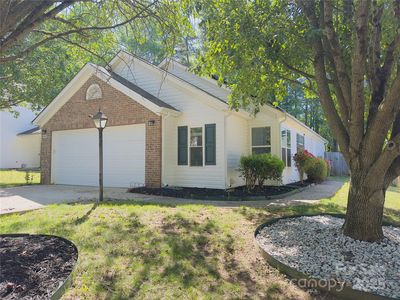 8027 Bristle Ln, Charlotte, NC, 28214