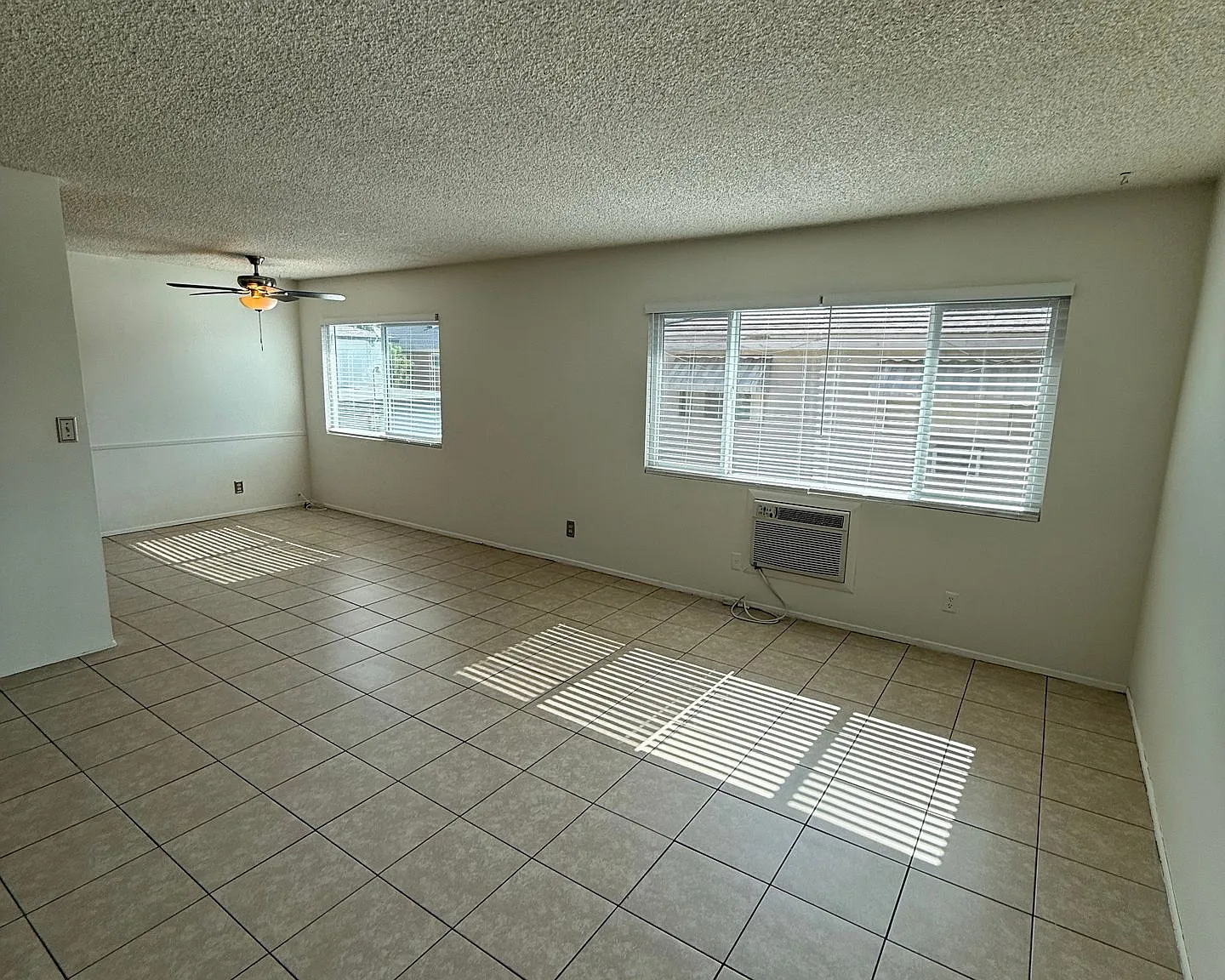 2 bed, 1.5 bath, 1050 sqft, $1,900 — Photo 1