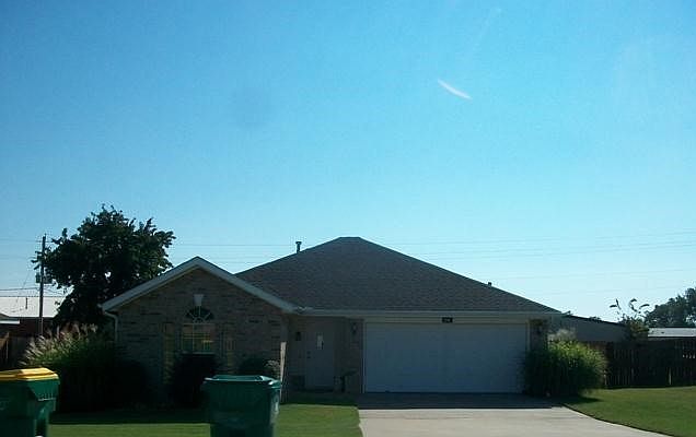 1st image of 210 Sun Meadow Dr