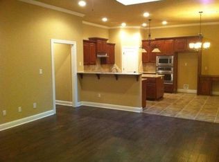 721 Austin Ave APT 2, Waco, TX 76701