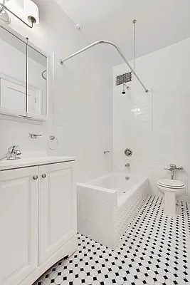 Rented by Cooper & Cooper Real Estate | media 14