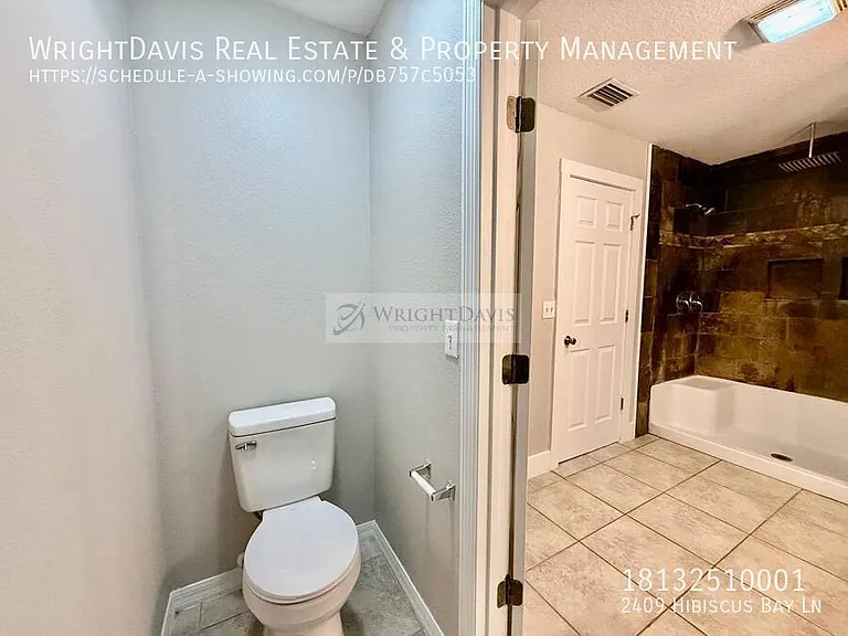 2409 Hibiscus Bay Ln — Photo 24