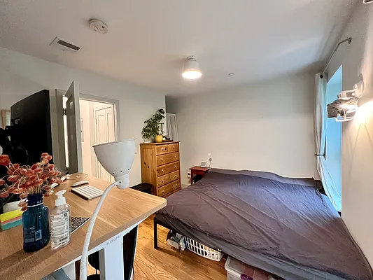 Rented by Massada Home Sales Inc | media 11