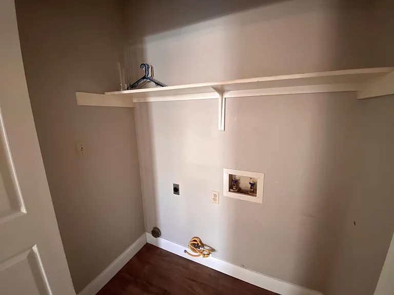 1013 Hyridge St — Photo 7