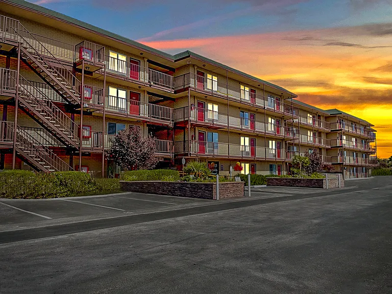 Katie Court Apartments — Photo 11