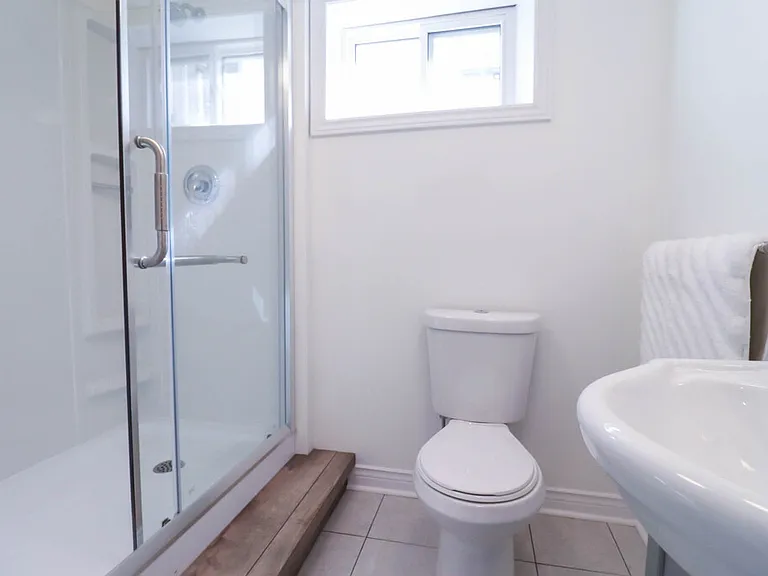 161 Louth St #3 — Photo 12