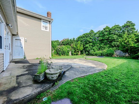 2nd image of 1292 Park Street