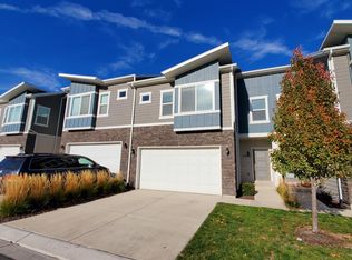 4285 E Hill View Dr, Eagle Mountain, UT 84005