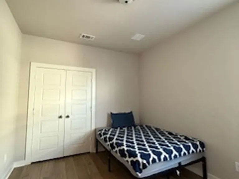 1021 Elise Ave — Photo 15