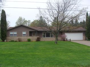 420 W Osceola Ave, Reed City, MI 49677