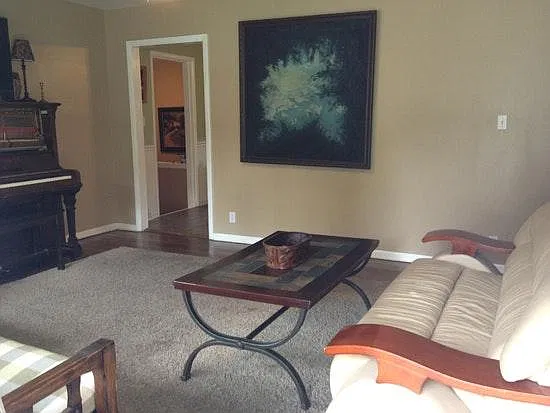 4 bed, 1920 sqft, $3,000 — Photo 3
