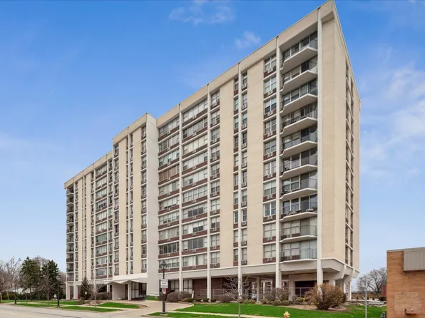 33 N Main St APT 6B, Lombard, IL 60148