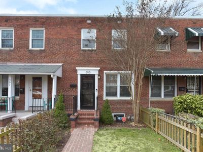 605 S Henry St, Alexandria, VA, 22314
