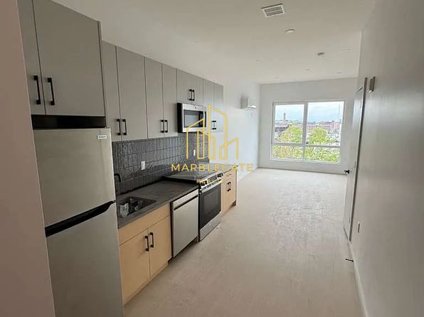 74 Webster St #55C