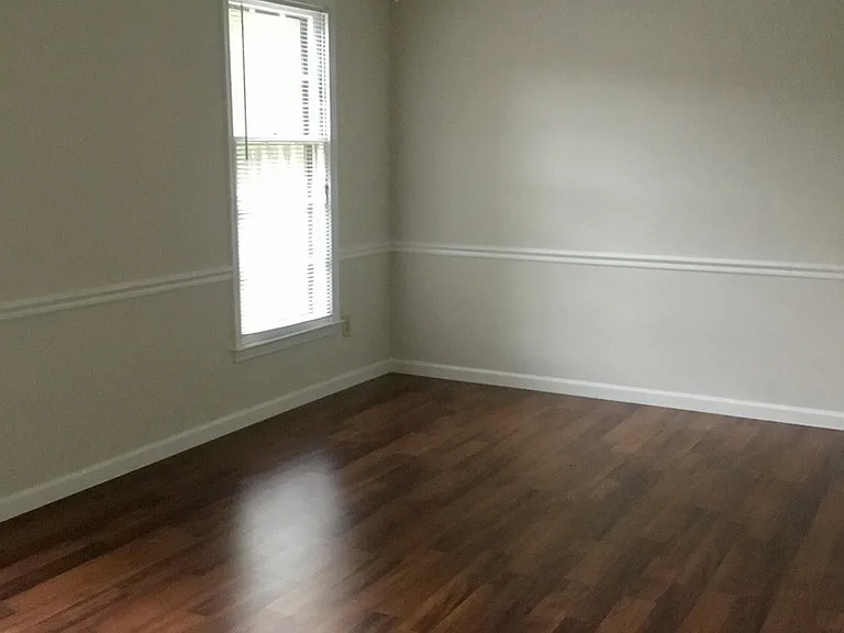 815 Seabury Ct — Photo 19