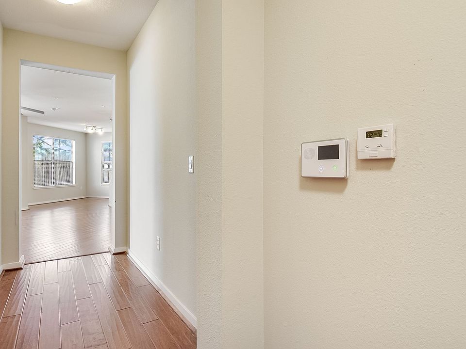 1st image of 7342 Oak Manor Dr