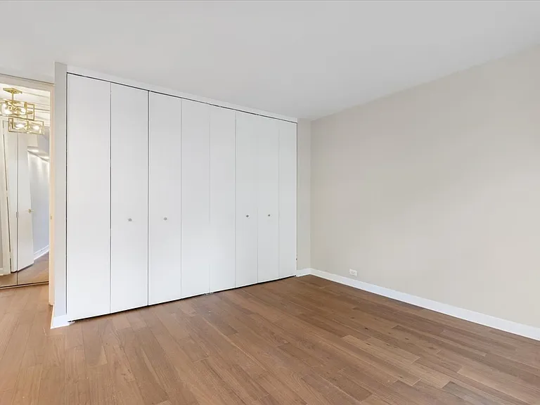 535 N Michigan Ave #2204 — Photo 13