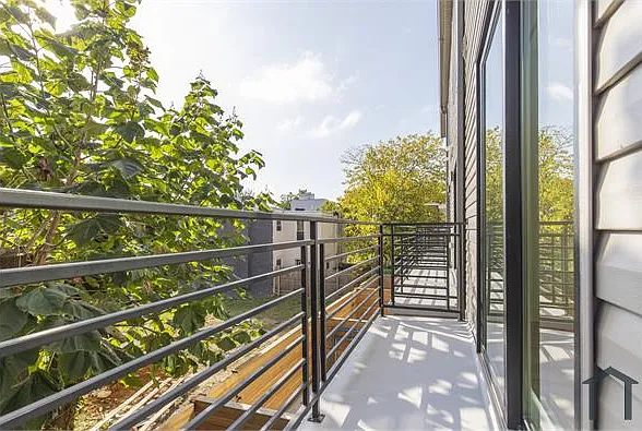 2410 W Master St #2 — Photo 8