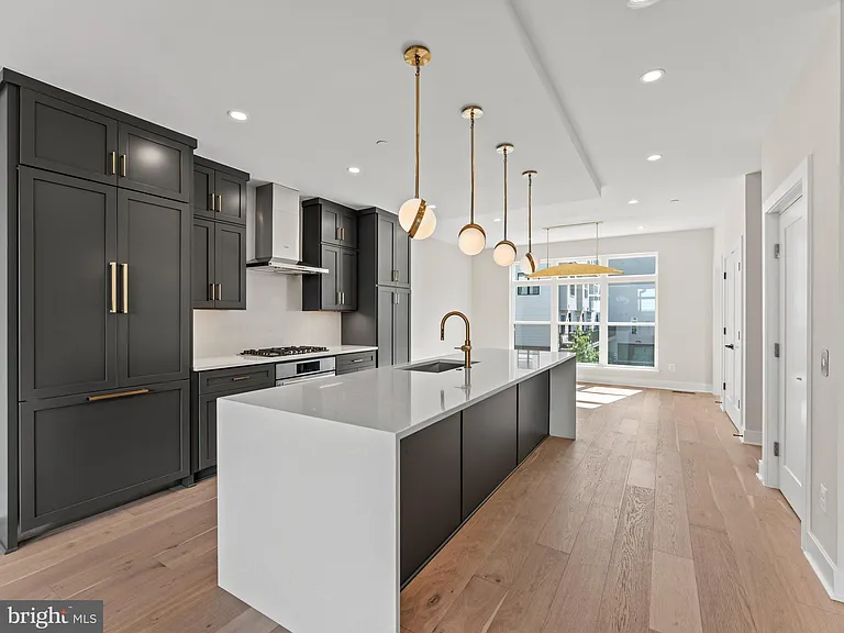 2015 Tysons Ridgeline Rd — Photo 10