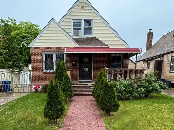 8260 266th Street, Glen Oaks, NY 11004