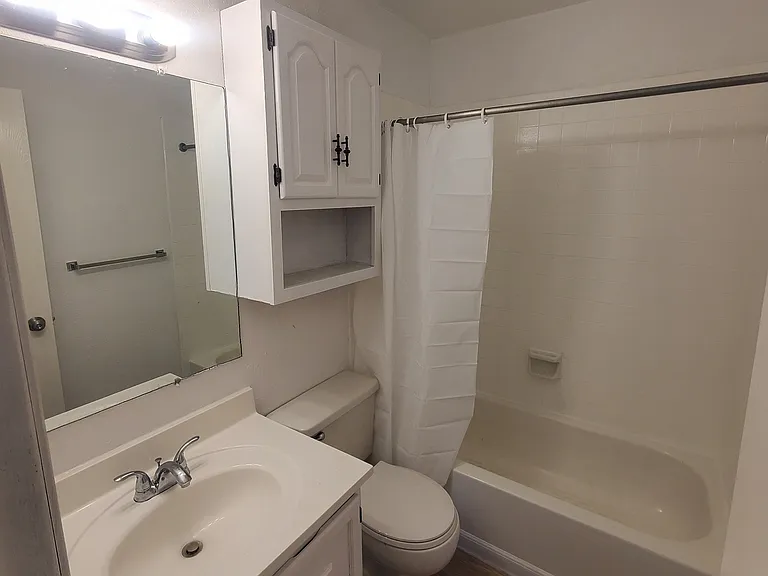 4915 Huntington Ave #2 — Photo 4