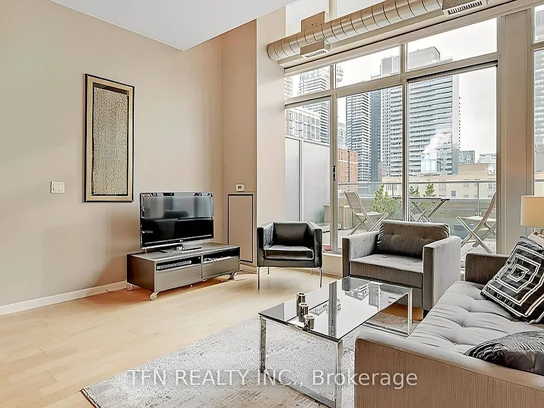 388 Richmond St W #704 — Photo 3