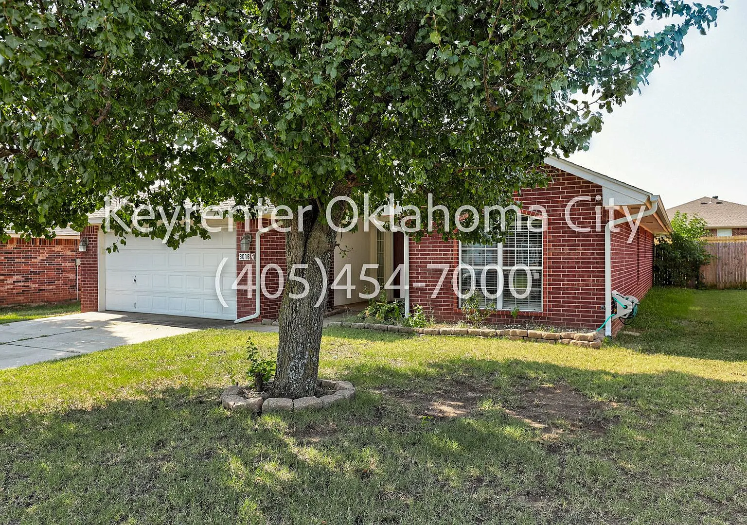 Charming 3-Bedroom Home — Photo 4