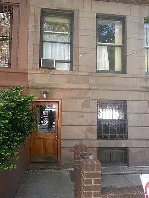 Rented by America Mecca Realty LLC | media 27