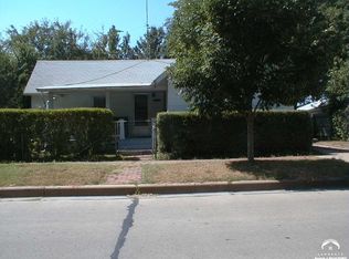615 Yuma St, Manhattan, KS 66502