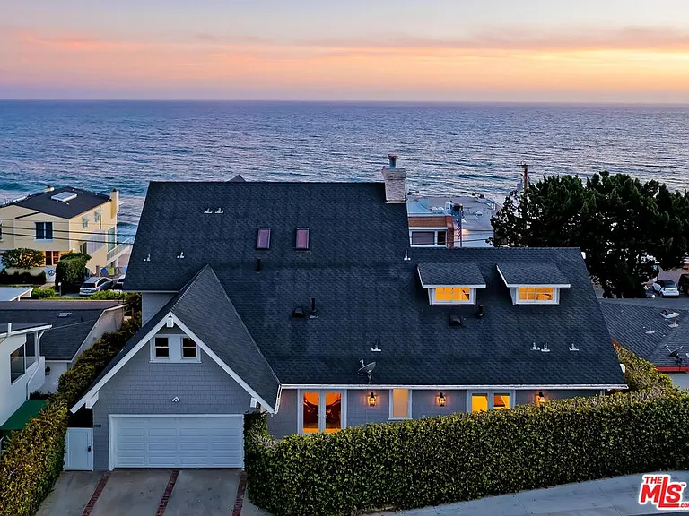 25129 Malibu Rd — Photo 6