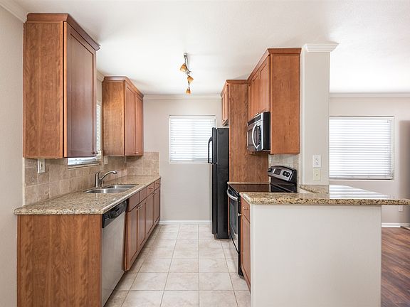 4th image of 3212 Collier Ave Unit 7