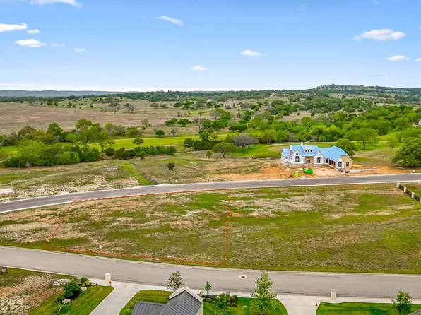 1112 Pinnacle View Dr, Kerrville, TX 78028
