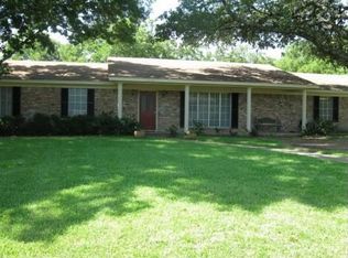 5718 Shadywood Dr, Waco, TX 76710