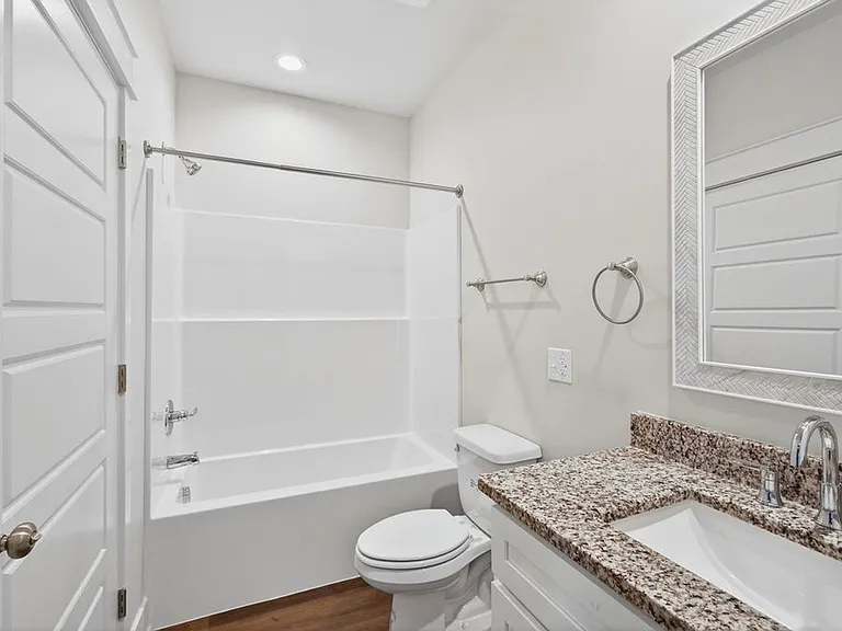 2805 Raintree Dr — Photo 7