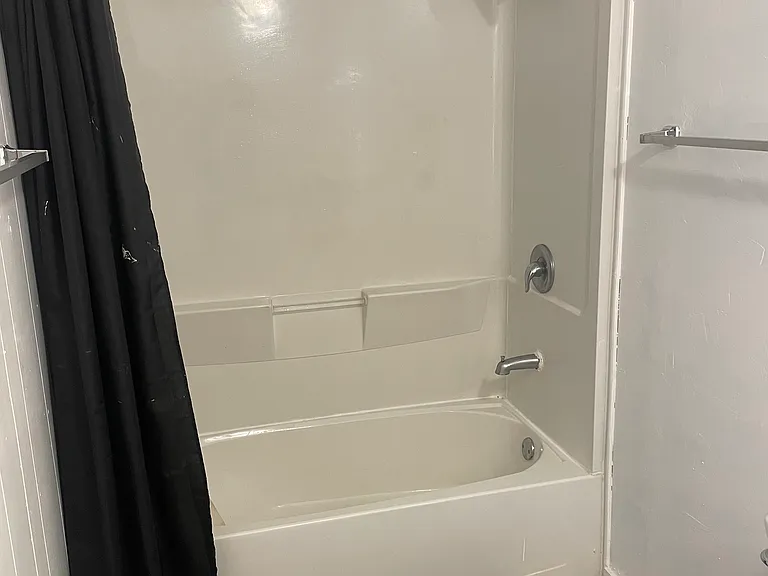 4405 Perry Ave NE — Photo 6