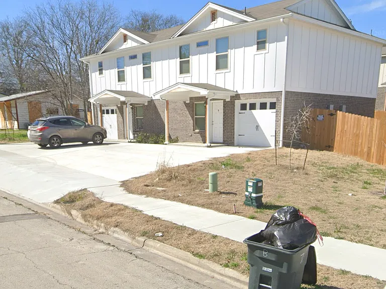 605 Stringer St #A — Photo 2