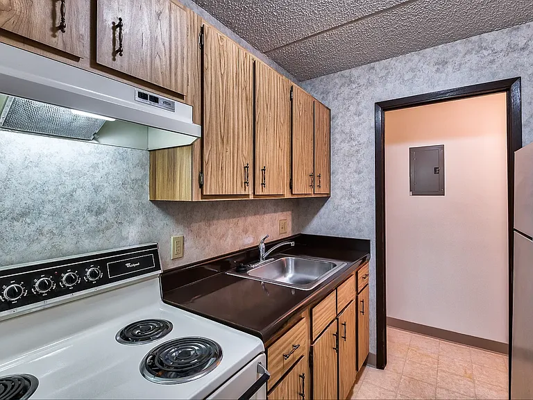 Hancock House Apartments — Photo 17